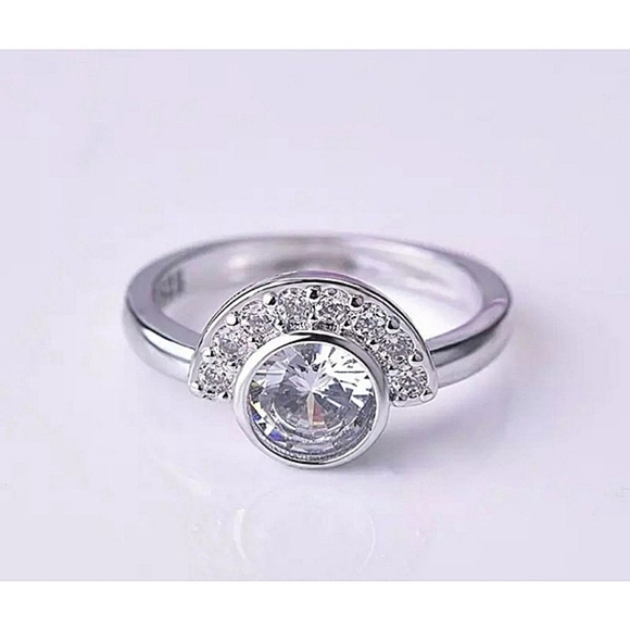 NEW Women's‎ 2 ct 925 Silver Half Moon Solitaire Simulated Diamond Ring, Size 7 - Picture 2 of 9